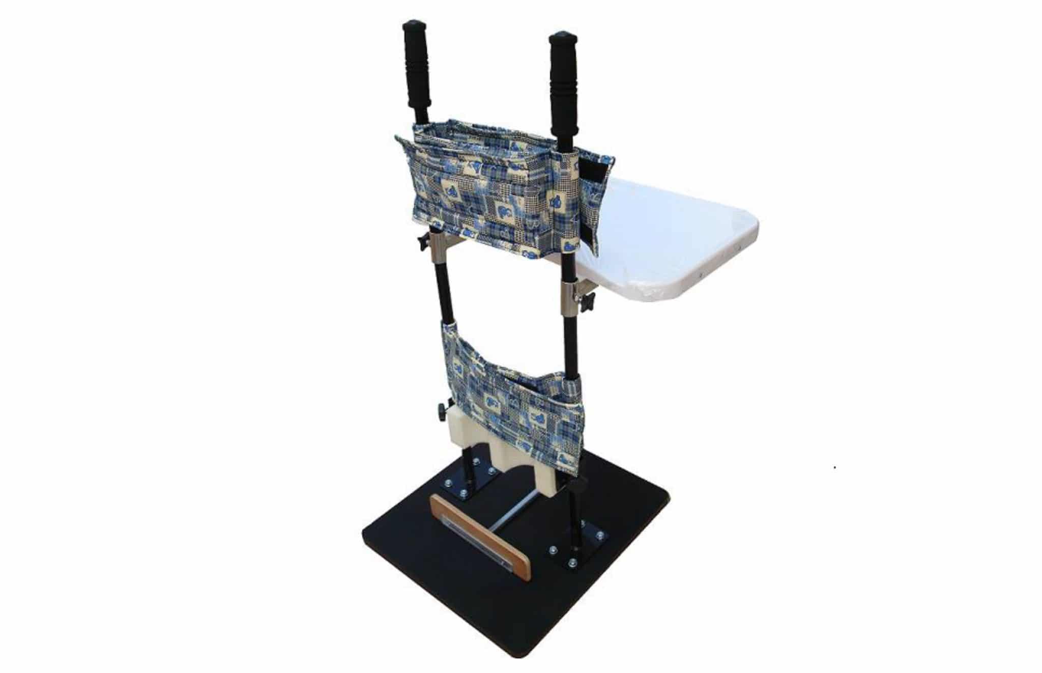 Standing frame com padrão e tabuleiro branco