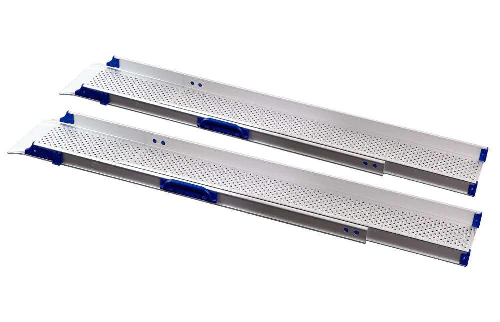 Rampas Telescópicas T200 da FEAL portáteis, leves, de fácil utilização e com sistema de bloqueio para maior segurança. Para desníveis de 2 degraus/até 40 cm
