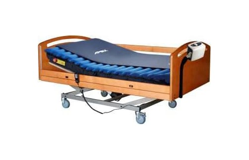 Sobre-colchão Anti-Escaras Domus II da Orthos XXI, com estrutura insuflável de pressão alternada e com capa impermeável. Permite um máximo conforto.