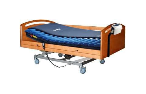 Sobre-colchão Anti-Escaras Domus III da Orthos XXI, com um sistema insuflável de pressão alternada. Recomendado para úlceras de grau I até grau II.