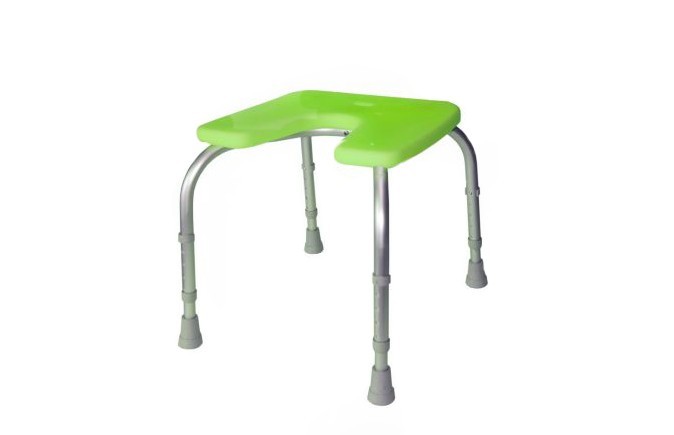 poliban-sem-encosto.jpg Assento de Duche Poliban da Orthos XXI , em alumínio e termoplástico antideslizante, com orificio central. Regulável em altura. Modelo com assento, e pernas, sem encosto